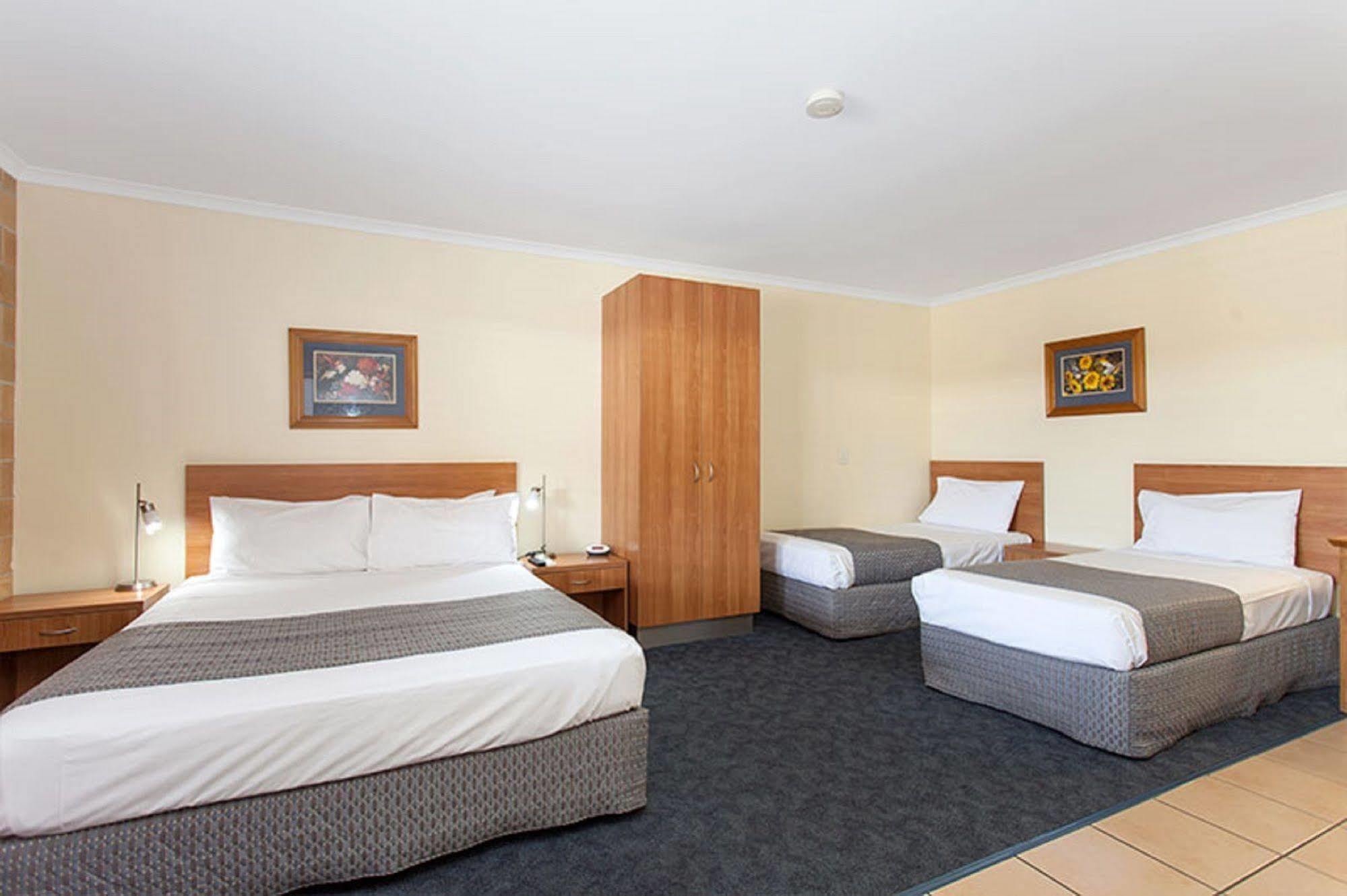 Windmill Motel & Events Centre Mackay Esterno foto
